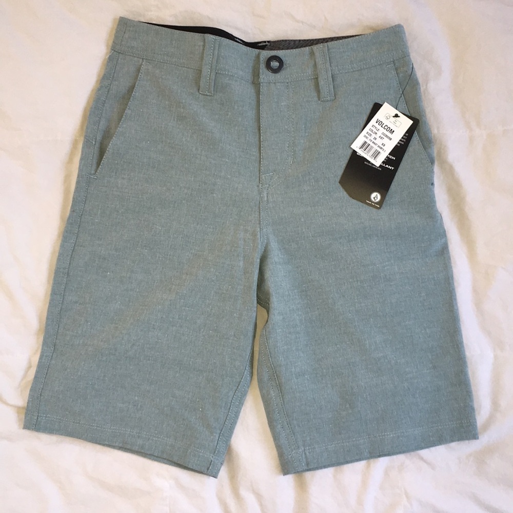 Volcom shorts